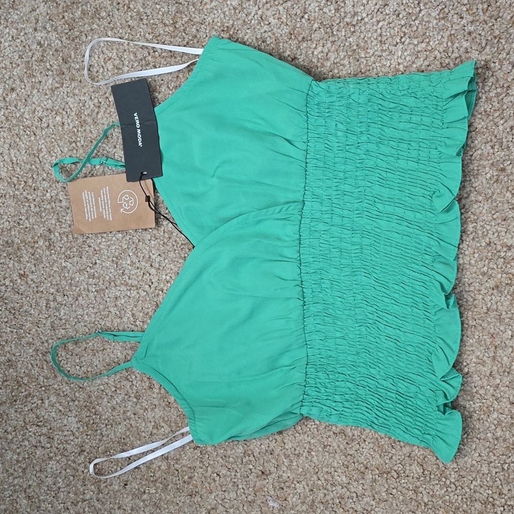 NWT: Vero Moda Top